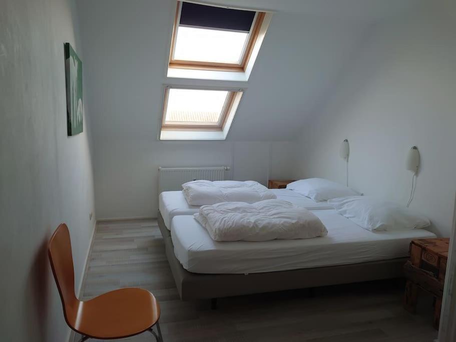 De Oostkamer; Eiland Appartement Naast Natuurgebied Boschplaat 우스터렌드 외부 사진